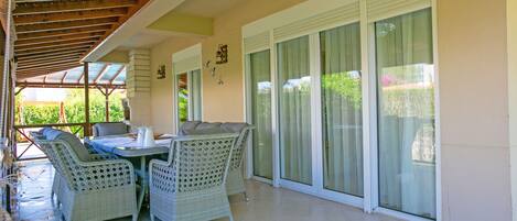 1 habitación, ropa de cama de alta calidad y escritorio