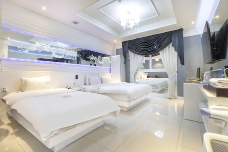 Twin Room | Blackout drapes, free WiFi