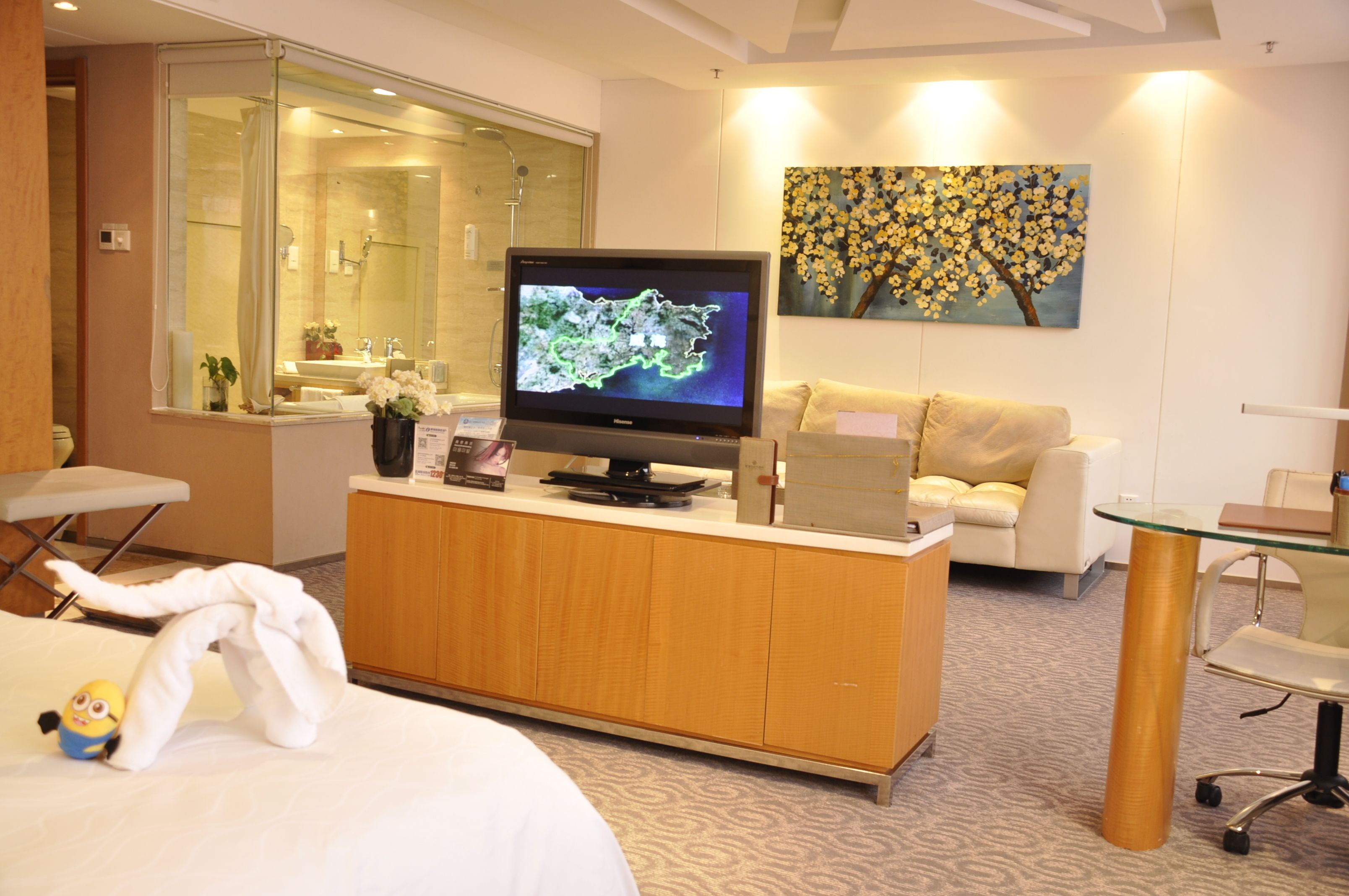 minibar, in-room safe, desk, iron/ironing board