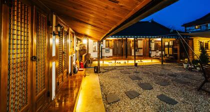 Hohomom Guesthouse