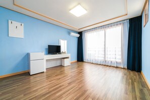 Habitación tradicional, vistas a la playa (Ondol) | Sábanas de algodón egipcio, ropa de cama de alta calidad, wifi gratis