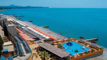 Accommodatie ligt op het strand, gratis strandhuisjes, ligstoelen