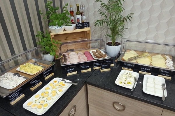Daily buffet breakfast for a fee