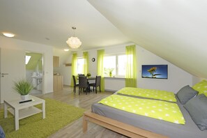 Studio | Living area