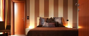 Desk, iron/ironing board, free cribs/infant beds, free WiFi - Agorà Hotel (Calamandrana)