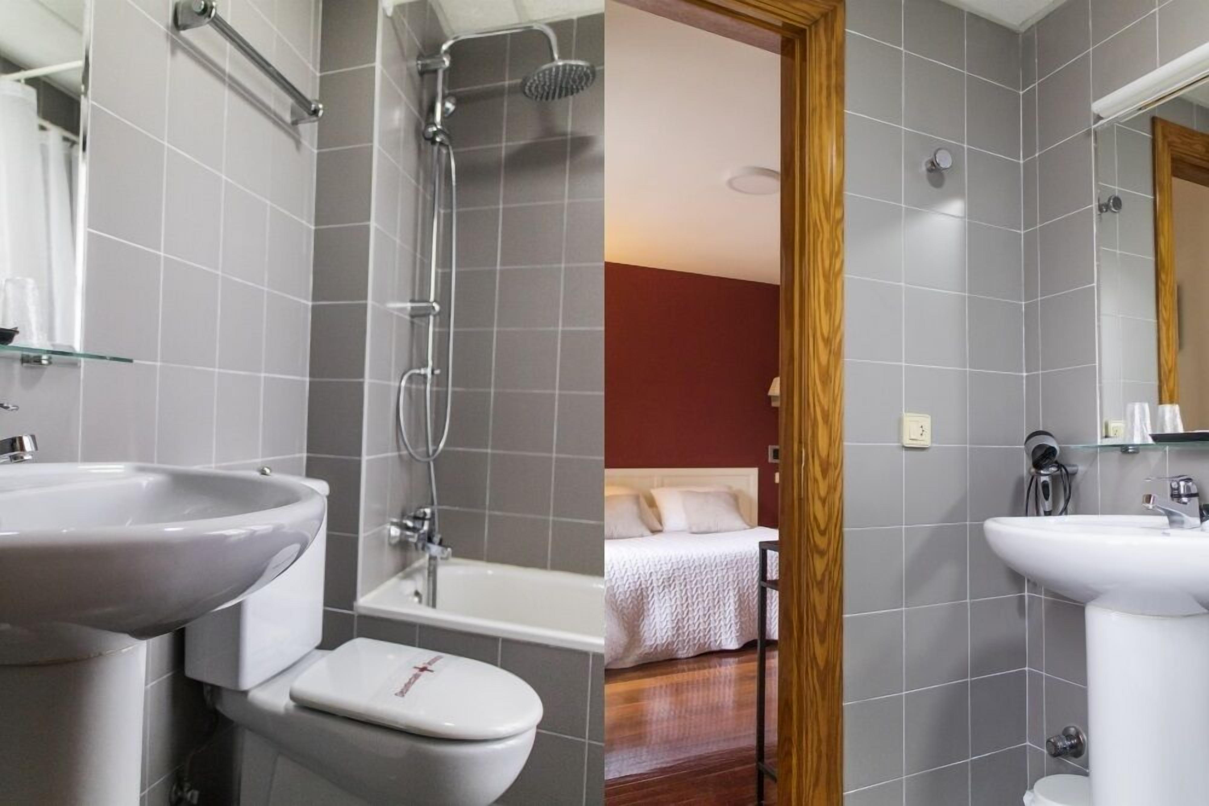 double room, 1 bedroom, mountain view | bathroom | bathtub, free toiletries, hair dryer, towels