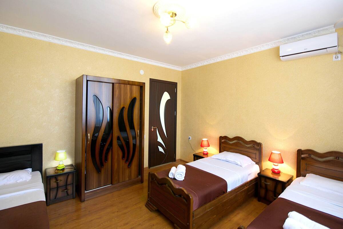 Premium bedding, minibar, in-room safe, soundproofing