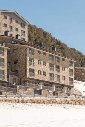 Front of property - Pierre & Vacances Andorra Sunari Peretol (Bordes d'Envalira)