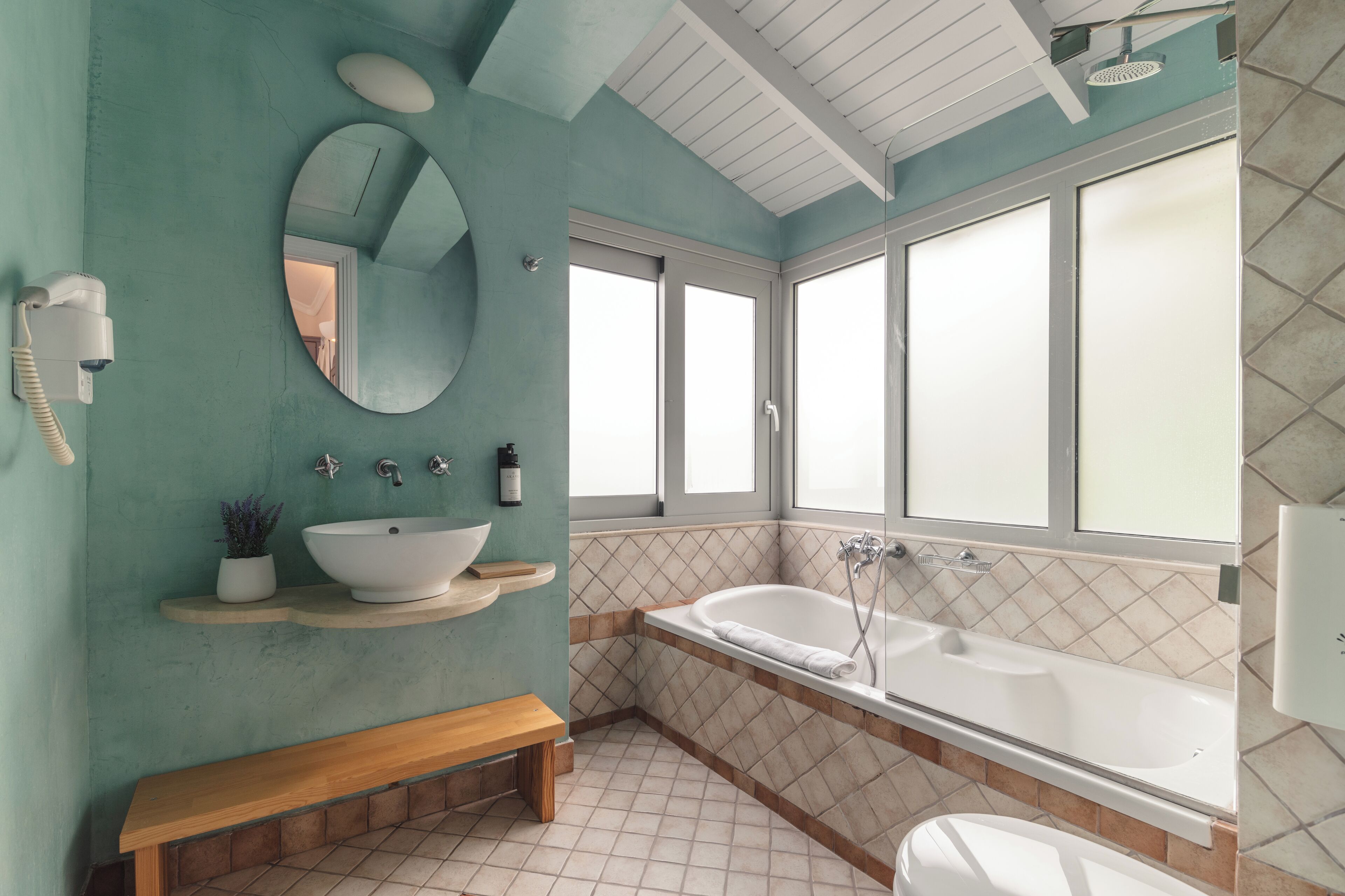 classic double room sea view | bathroom | shower, free toiletries, hair dryer, slippers