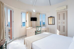 Red Tower 2-bedroom Suite Sea View | 1 bedroom, premium bedding, minibar, in-room safe