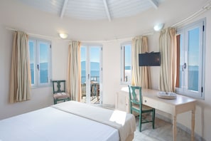Red Tower 2-bedroom Suite Sea View | 1 bedroom, premium bedding, minibar, in-room safe