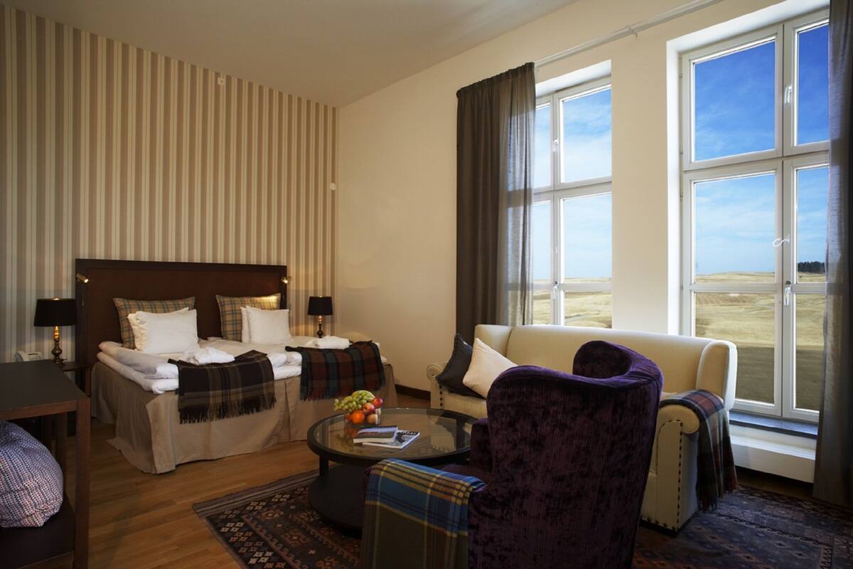 Junior Suite | Free cots/infant beds, free WiFi
