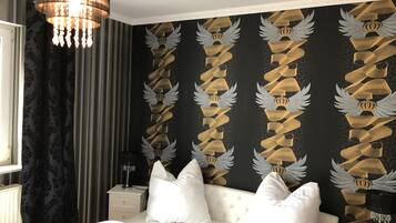 Departamento estándar, 3 habitaciones, cocina, vista a la ciudad | Decoración personalizada y ropa de cama