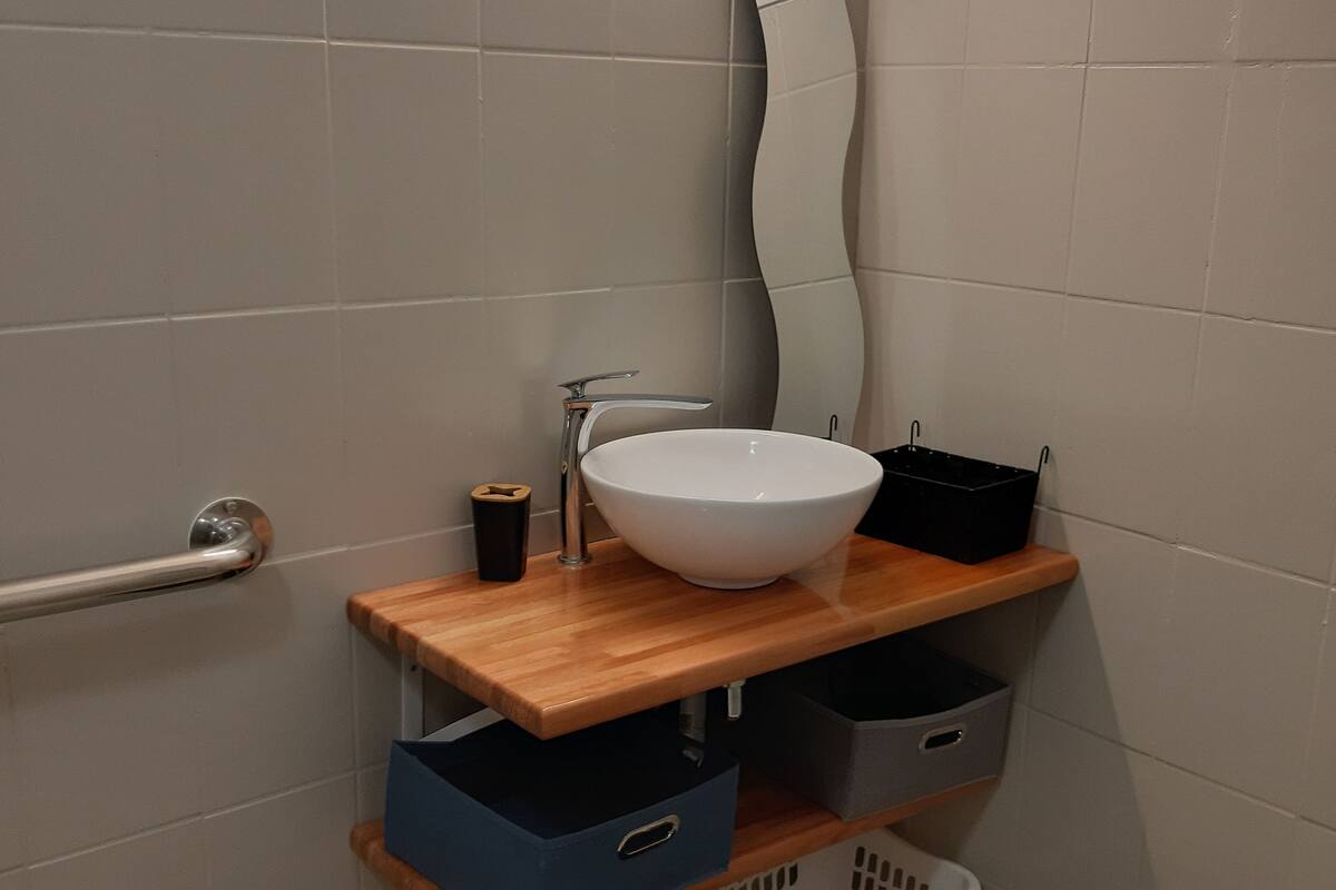 appt 6 (balata) | bathroom | shower, free toiletries, hair dryer, towels