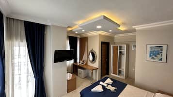 Superior Triple Room | Egyptian cotton sheets, premium bedding, minibar, in-room safe