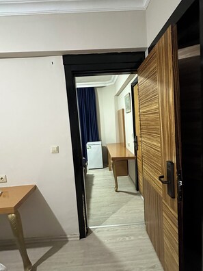 Egyptian cotton sheets, premium bedding, minibar, in-room safe - Serenity Suit Hotel (Konyaalti)