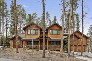Front of property - Tatonka Lodge House (Breckenridge)