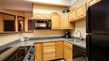 Fridge, microwave, coffee/tea maker