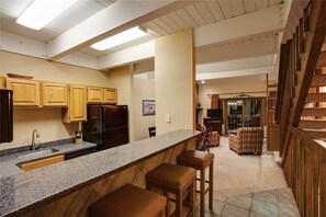In-room dining - Winterwood 3 Town House (Steamboat Springs)