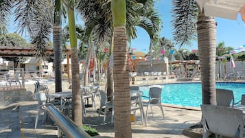 6 outdoor pools, pool umbrellas, pool loungers