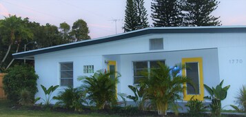 Fachada de la propiedad