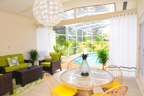 Living area - The Island House of Siesta (Sarasota)
