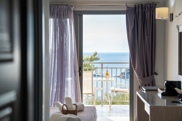 Chambre Supérieure Double ou avec lits jumeaux, vue mer | Coffres-forts dans les chambres, Wi-Fi gratuit, draps fournis