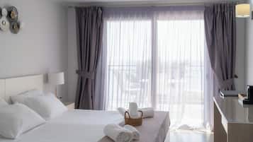 Superior-Doppel- oder -Zweibettzimmer, Meerblick | Zimmersafe, kostenloses WLAN, Bettwäsche