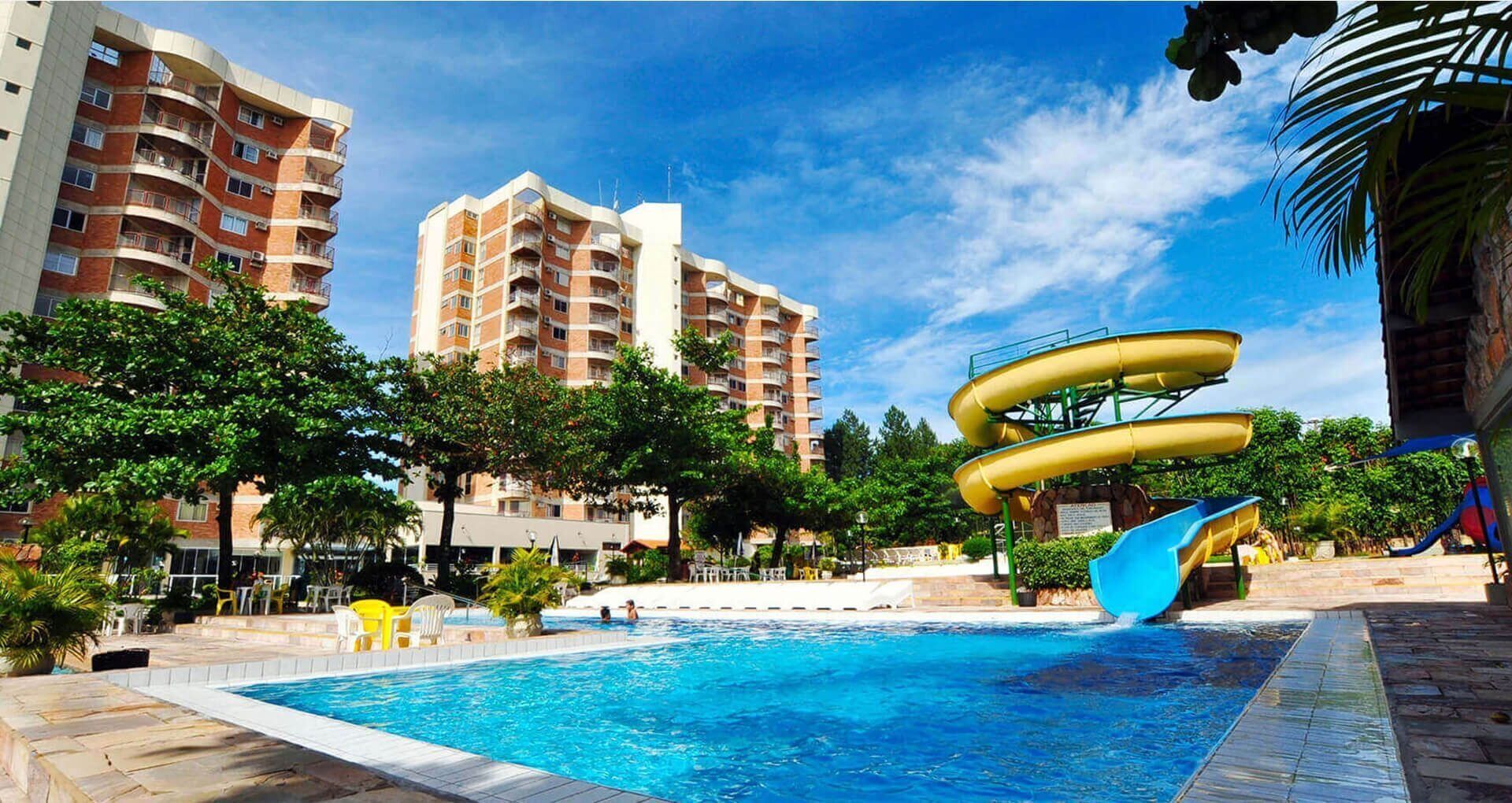 4 albercas al aire libre 