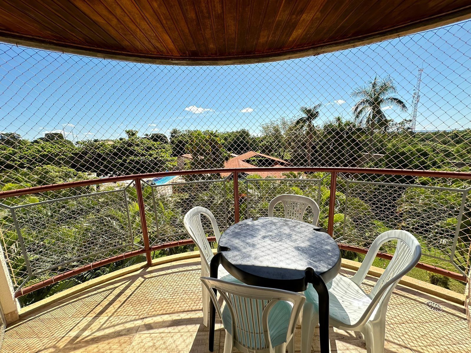 Apartment | Outdoor dining