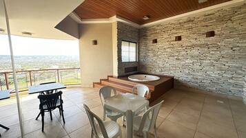 COBERTURA 1014 | Dining