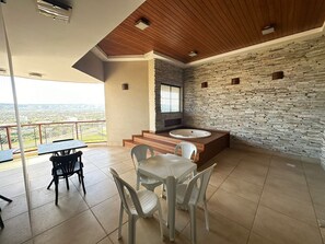 COBERTURA 1014 | Dining