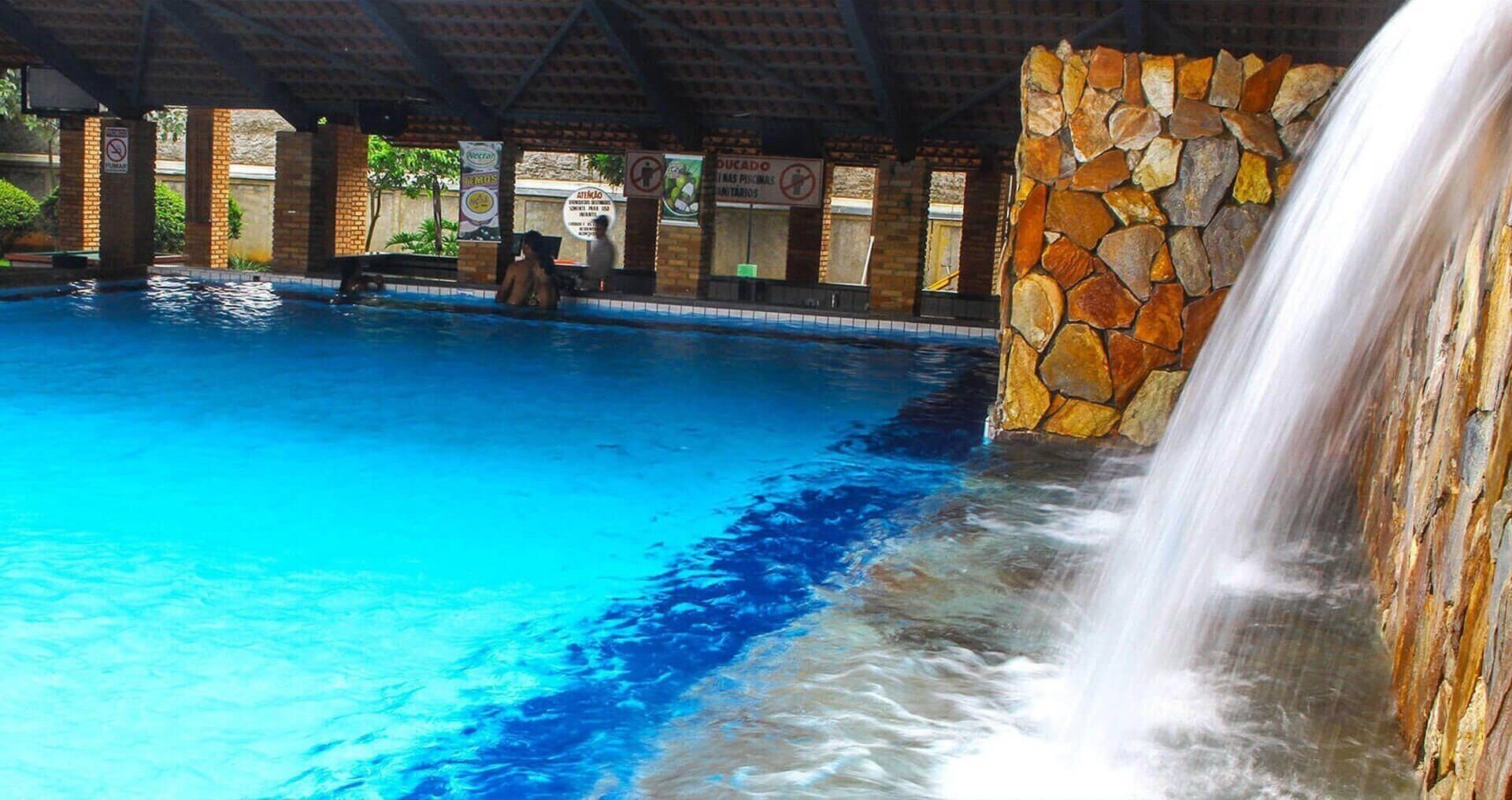 4 outdoor pools