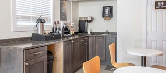 Motel 6 Fort Nelson, BC