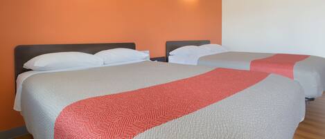 Schreibtisch, kostenloses WLAN, Bettwäsche