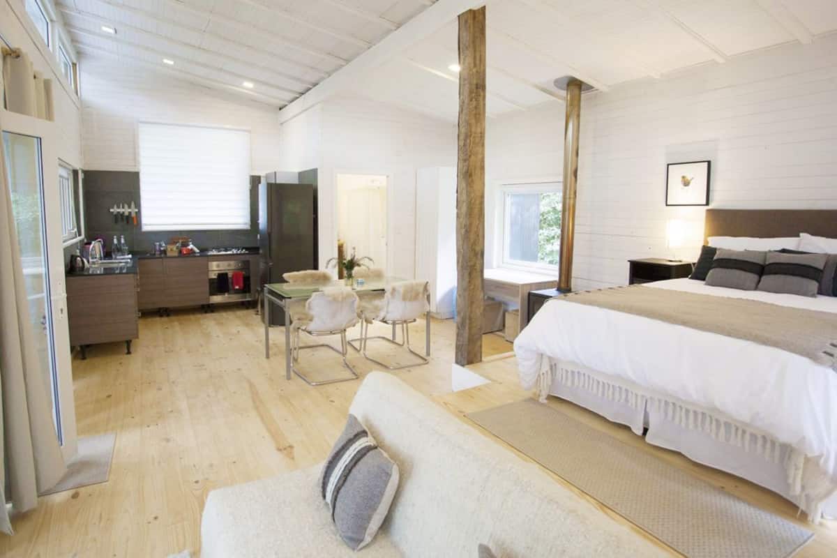 Chalet Deluxe, 1 habitación, terraza (Arrayan) | 1 dormitorio, ropa de cama de alta calidad, minibar y escritorio