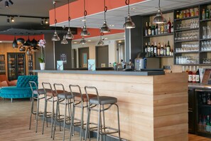 Bar (on property) - Kyriad Pontarlier (Pontarlier)