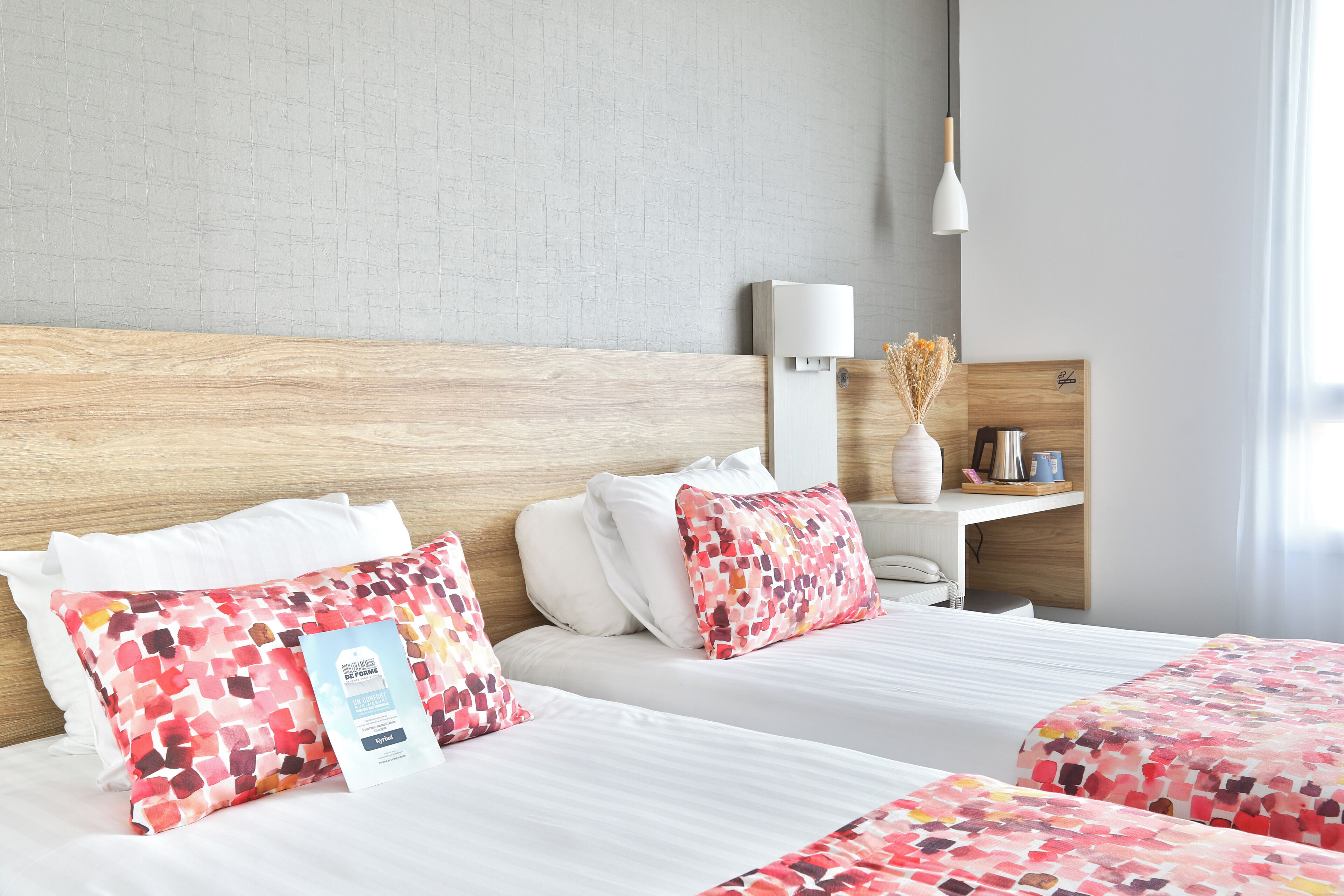 standard room, 2 single beds | in-room safe, desk, soundproofing, free wifi