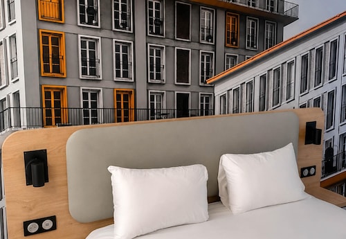 B&B HOTEL Le Havre Centre