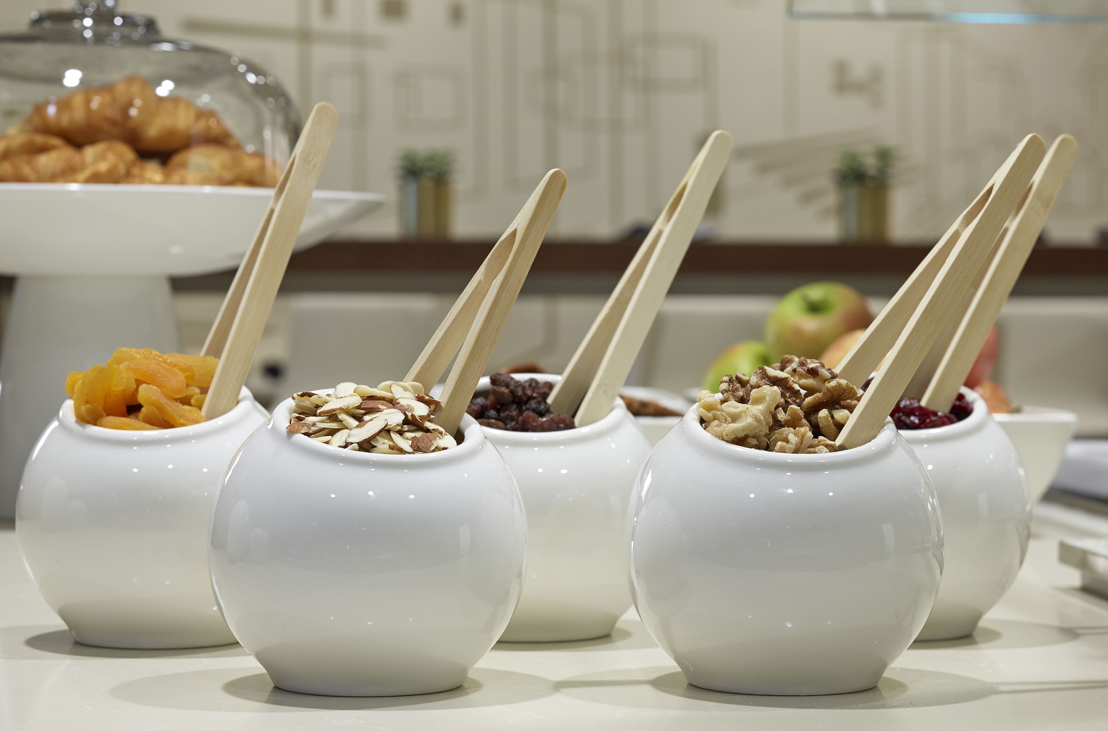 每日供应欧陆式早餐（每人 USD 15.95）