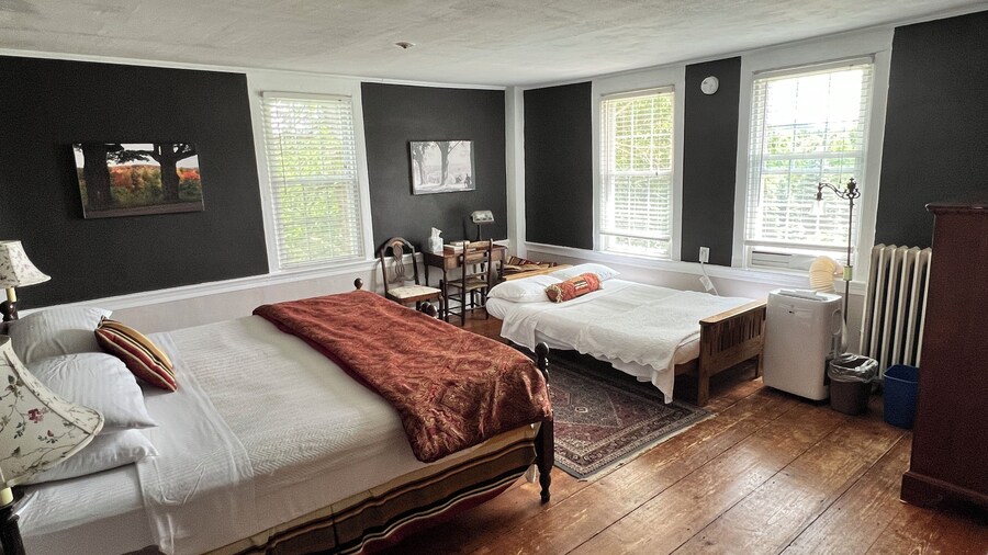 Colonel Williams Inn