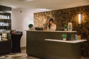 Behandlingsrom for par, kroppsbehandlinger og aromaterapi