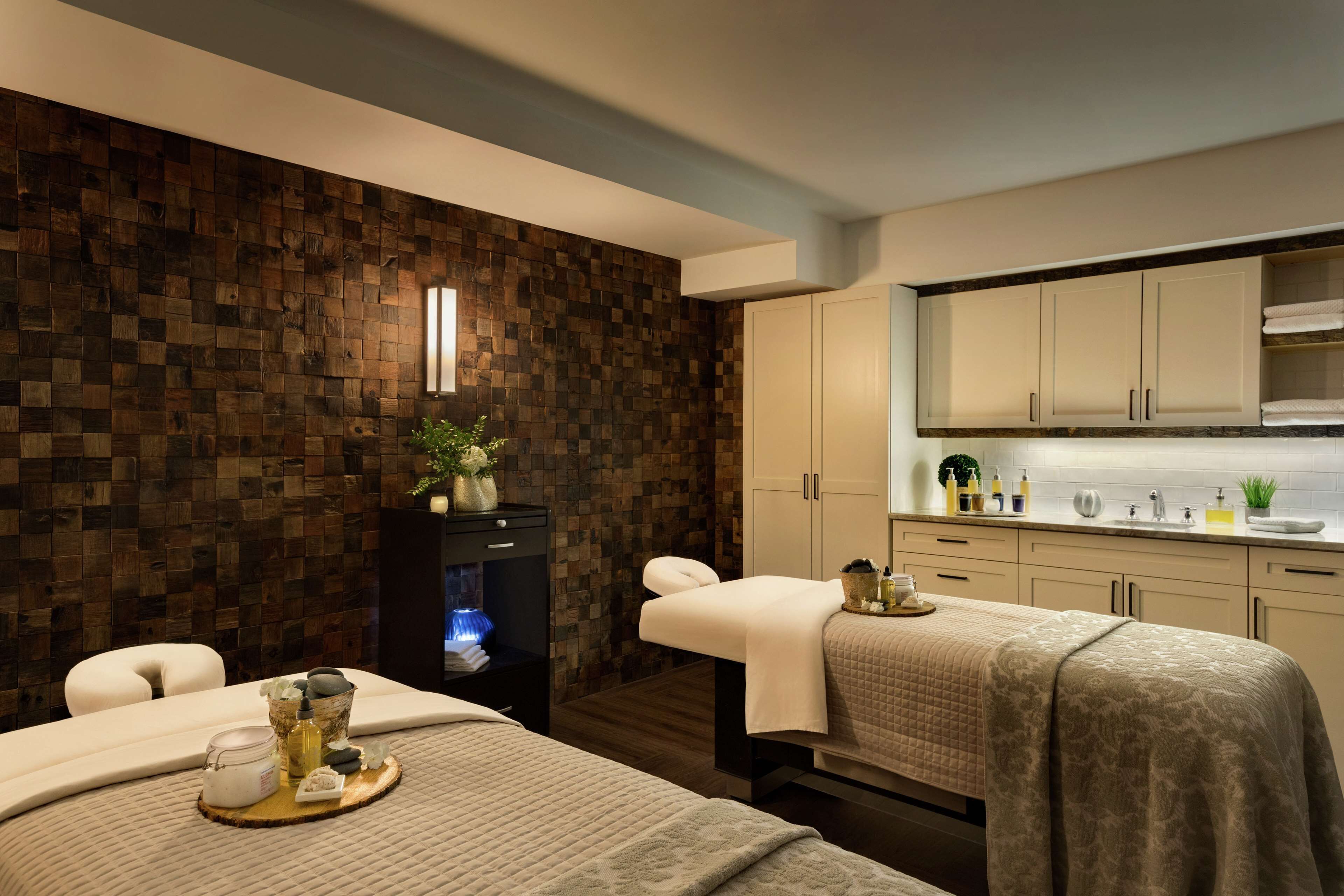 Couples treatment room(s), body treatments, aromatherapy