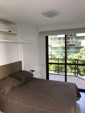 Apartamento, 2 quartos (402) | 1 quarto, roupas de cama premium, cofres nos quartos, escrivaninha