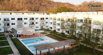 9 Bahias Condos