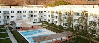 9 Bahias Condos