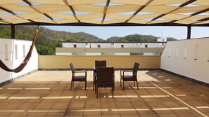 Familieleilighet, 2 soverom, terrasse | Terrasse/patio