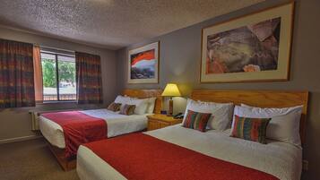 Desk, soundproofing, iron/ironing board, free WiFi