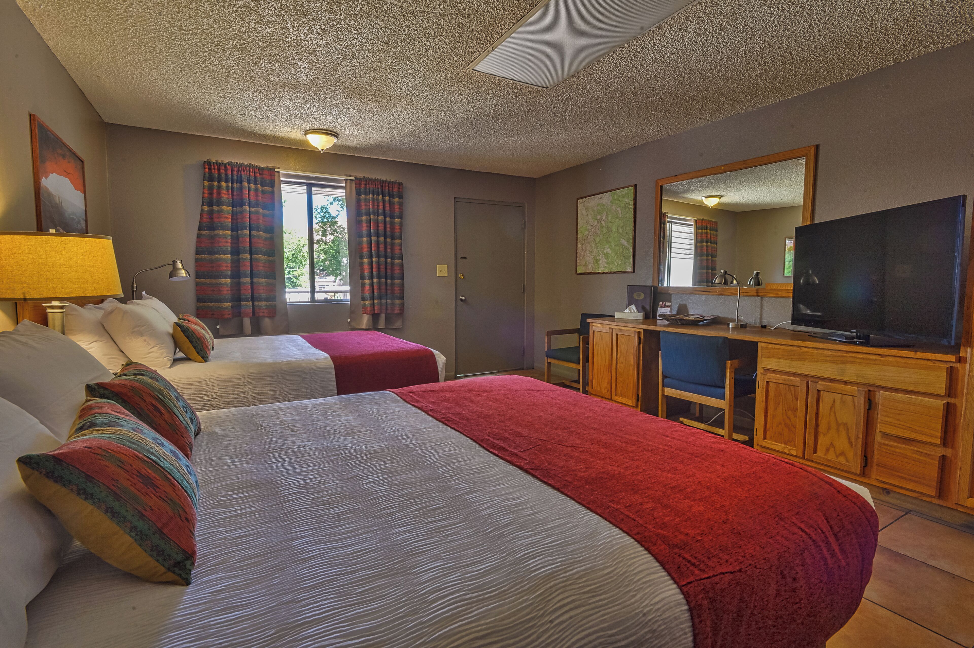 Desk, soundproofing, iron/ironing board, free WiFi