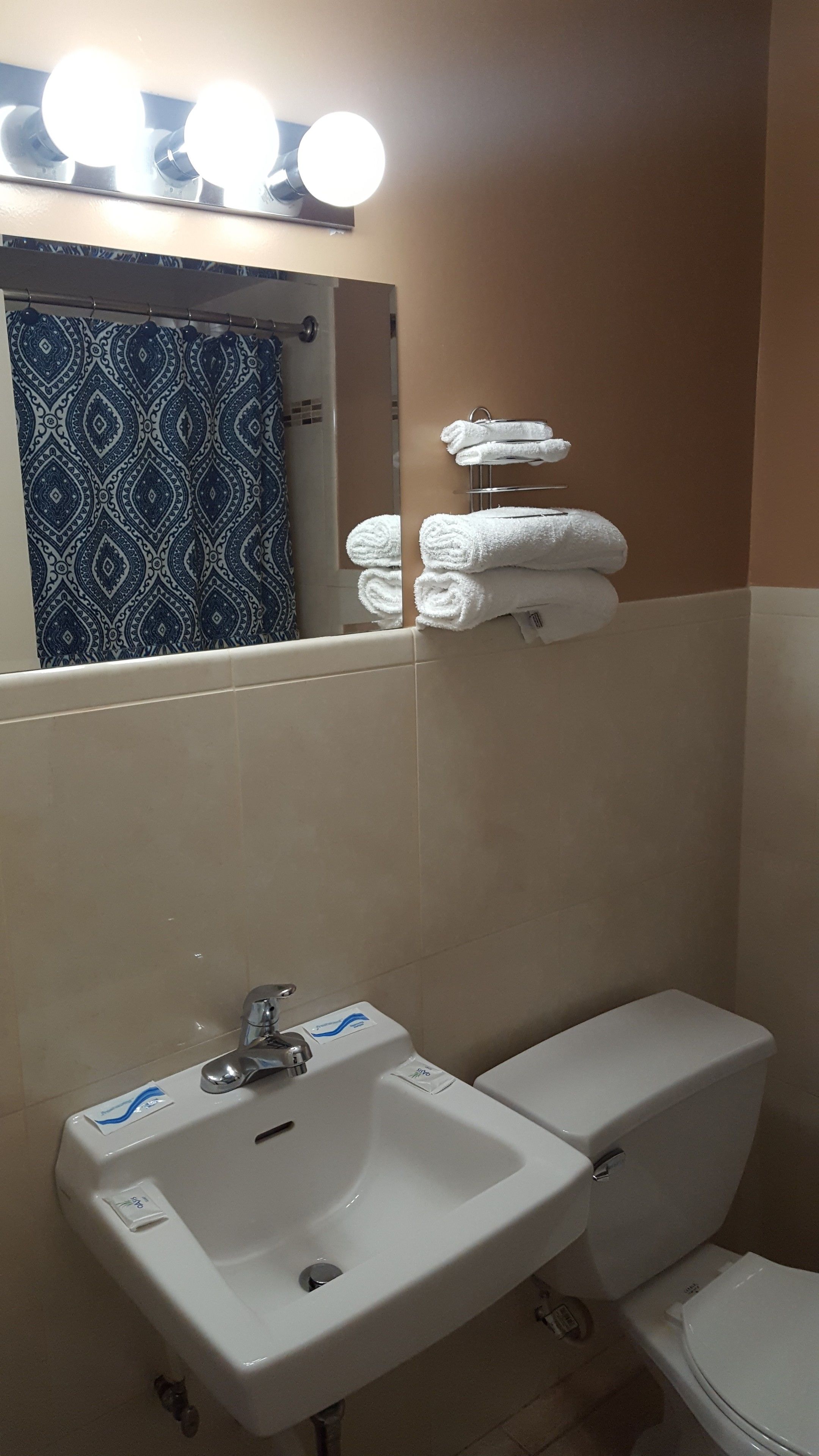 Foto - New Relax Inn Bridgeview